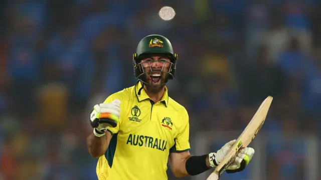 ग्लेन मैक्सवेल