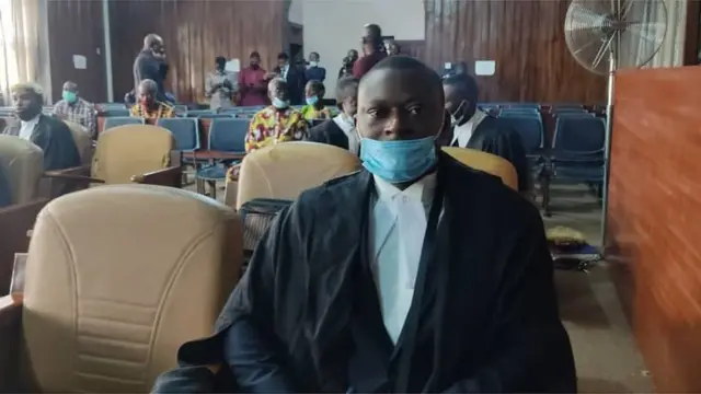 Awọn ero to pejọ sile ẹjọ