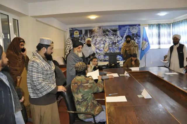 بامیان کې د دیني مدرسو فارغان