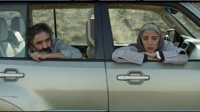 نمایی از فیلم 'جاده خاکی'