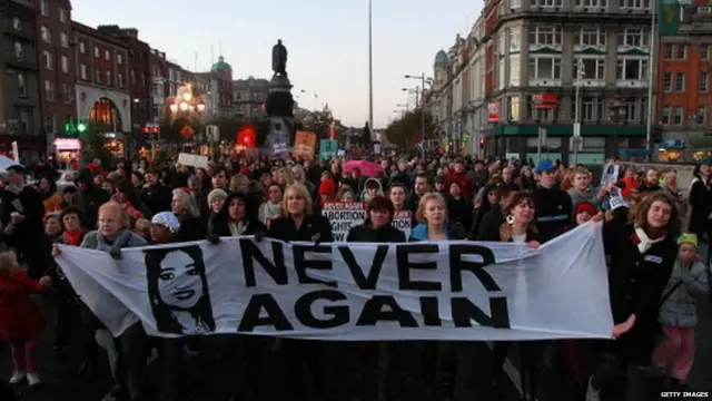 ਆਇਰਲੈਂਜ ਵਿੱਚ ਗਰਭਪਾਤ ਦੇ ਕਾਨੂੰਨ ਤੇ 25 ਮਈ ਨੂੰ ਰਾਇਸ਼ੁਮਾਰੀ ਹੋਣ ਹੈ