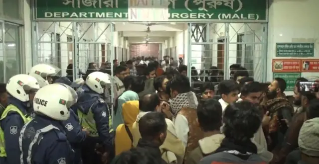 গাজীপুরের শহীদ তাজউদ্দিন মেডিকেলে ভর্তি করা হয়