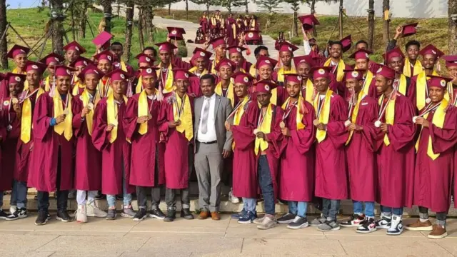 Barattoota mana-barumsaa bultii Waldaa Misooma oomiyaa