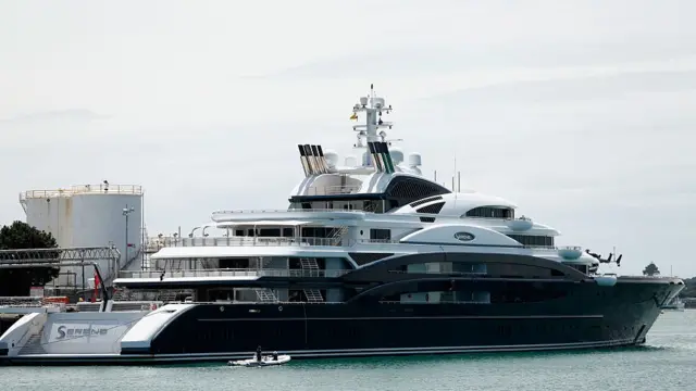 اليخت سيرين