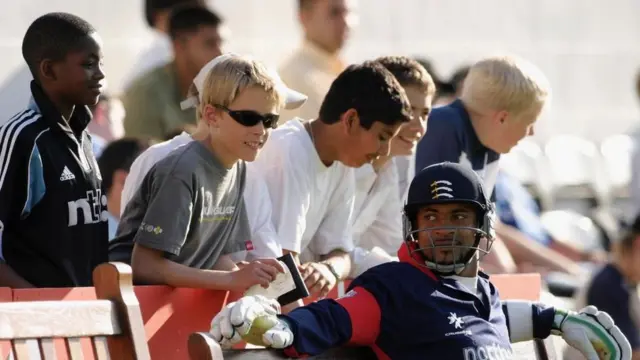 स्टुअर्ट रॉबर्टसन, ट्वेन्टी-20, इंग्लंड