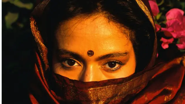 টিপ বাঙালি মেয়েদের সাজের একটা অংশ