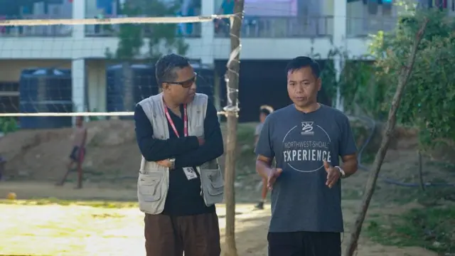 এনজিও কর্মী লালছুয়ানোমা বলছিলেন কীভাবে মানুষের দানে তাদের কর্মকান্ড চলছে