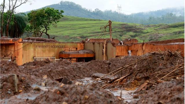 Escola municipalsportingbet cassinoBento Rodrigues destruída pela lama