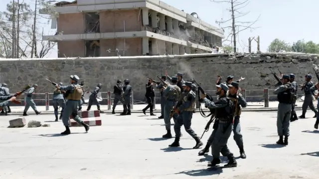 د کابل لاريون