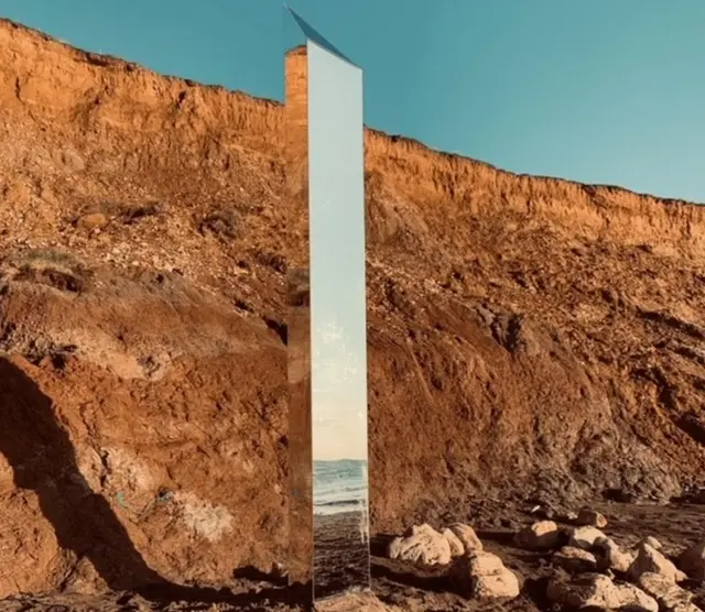 Монолит на острове Уайт