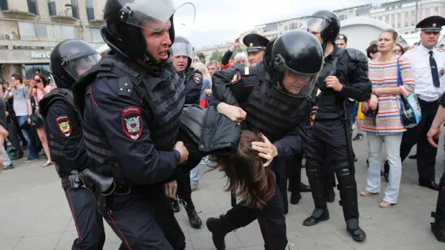 Москва, 12 июня, задержания