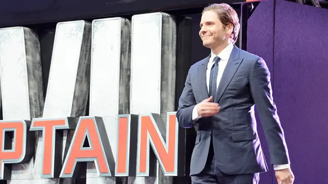 Daniel Brühl en la presentación de Capitán América.