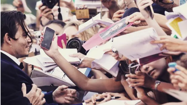 Instagram'ın sürekli görselliğe dayanan bir platform olması gençlerin ruh sağlığında olumsuz bir etki yarattığı belirtiliyor.