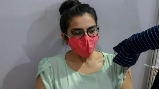 कोरोना लसीकरण