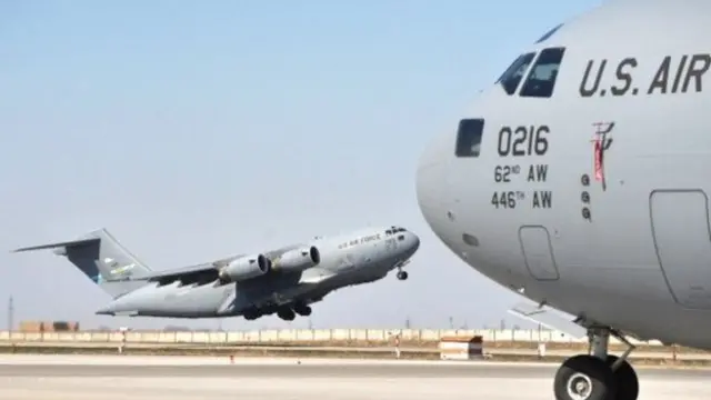 Атамбаев президент болуп турганда Кыргызстан АКШнын аскердик базасын жаап койгон.