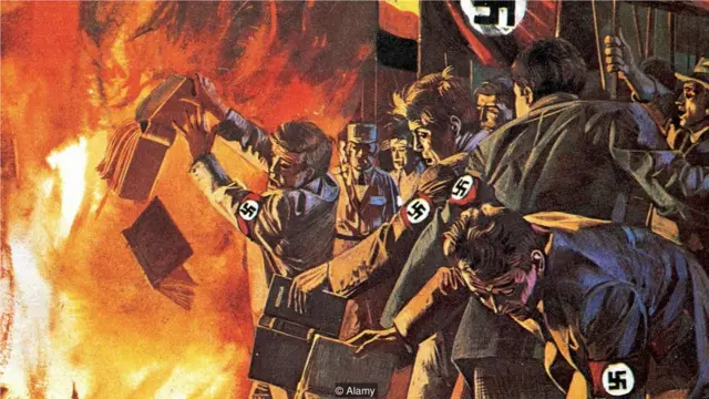 虽然印刷机使更多人拥有了读写能力，但也使文学更容易遭到控制和审查（Credit：Alamy）