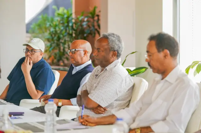ምስ ቀዳማይ ሚኒስተር ኣብዪ ኣሕመድ ካብ ዝተራኸቡ መራሕቲ ህወሓት