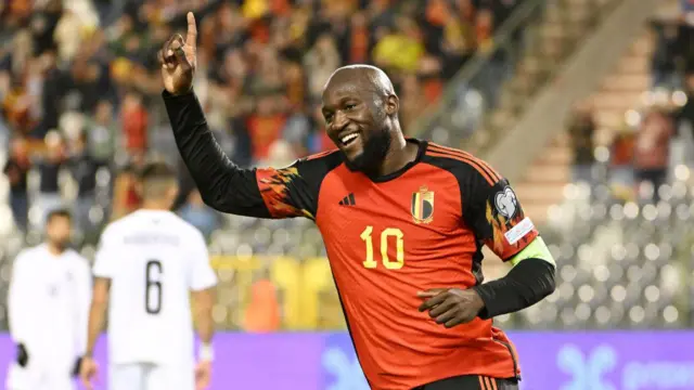  آقای گل دیدارهای انتخابی روملو لوکاکو، مهاجم بلژیک، بود که در هشت بازی ۱۴ گل برای کشورش زد