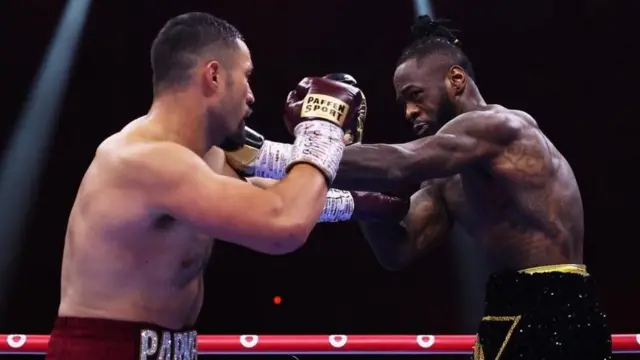 پارکر دومین بوکسوری است که توانسته وایلدر را شکست دهد