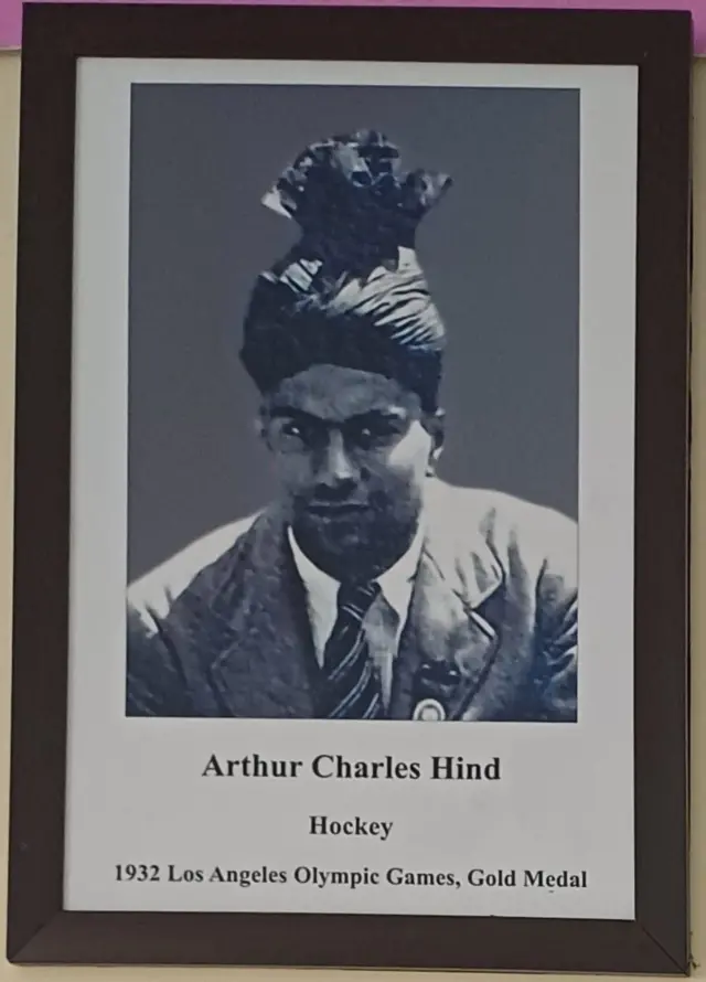 ਆਰਥਸ ਚਾਰਲਸ ਹਿੰਦ