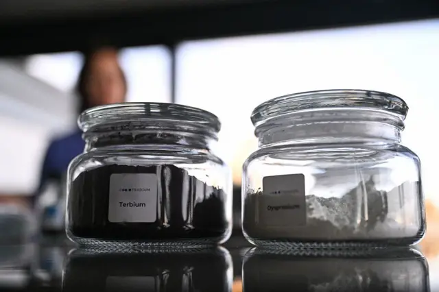 မြန်မာနိုင်ငံက တရုတ်ကို အဓိကတင်ပို့နေတဲ့ Terbium နဲ့ Dysprosium လေးလံမြေရှား ဒြပ်စင်တွေ