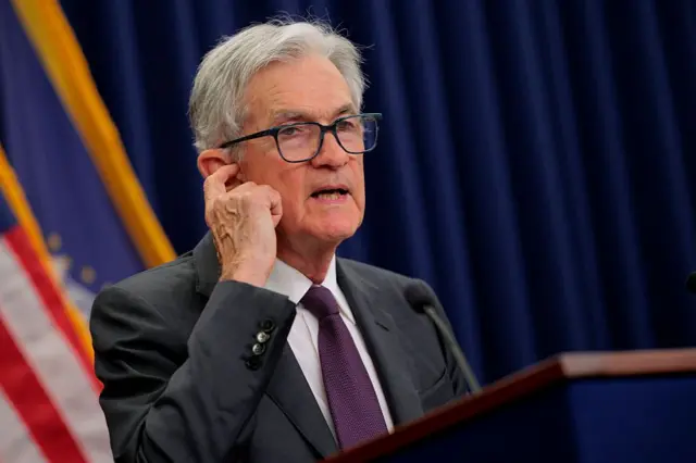 Nhiều tháng qua, Chủ tịch Fed Jerome Powell hầu như phớt lờ những lời thúc giục giảm lãi suất liên tục của Tổng thống Donald Trump