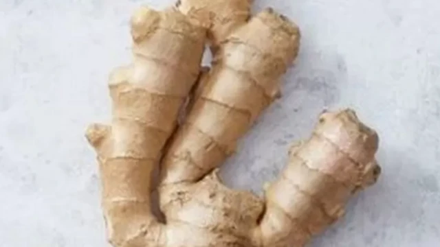 Ingawa inachukuliwa kuwa salama kwa hali nyingi, tangawizi inaweza isipendekezwe kwa watu wengine.