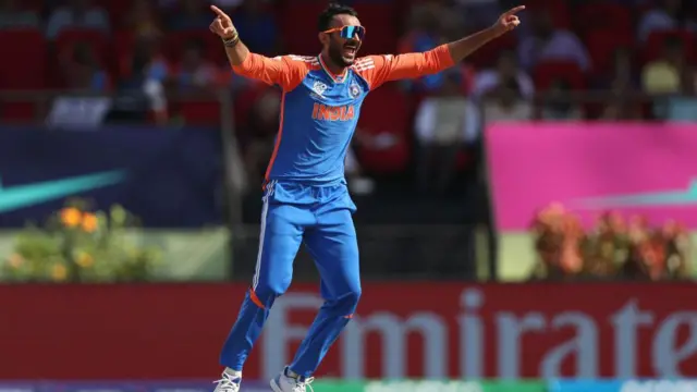 અક્ષર પટેલ, કુલદીપ યાદવ, ભારત, ઇંગ્લૅન્ડ, આઈસીસી ટી20 વર્લ્ડકપ, બીબીસી ગુજરાતી