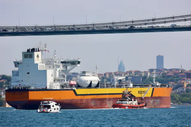 FILE PHOTO: Rosneft's Russian-flagged crude oil tanker Vladimir Monomakh transits the Bosphorus in Istanbul, Turkey, July 6, 2023. REUTERS/Yoruk Isik/File Photo