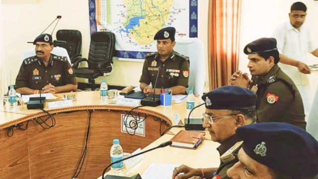 બલિયામાં એડીજી વારાણસી અને ડીઆઈજી આઝમગઢએ સંયુક્ત કાર્યવાહી