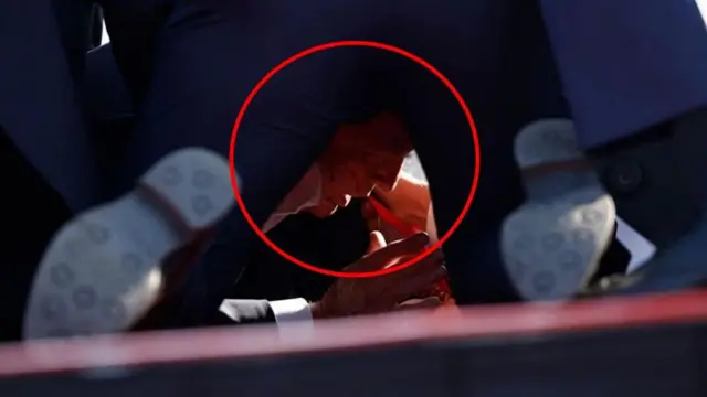 డోనల్డ్ ట్రంప్ 