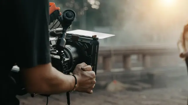 கேரளா: அதிர்வலைகளை ஏற்படுத்தும் ஹேமா அறிக்கை - மலையாள சினிமா பற்றிக் கூறும் அதிர்ச்சித் தகவல்கள்