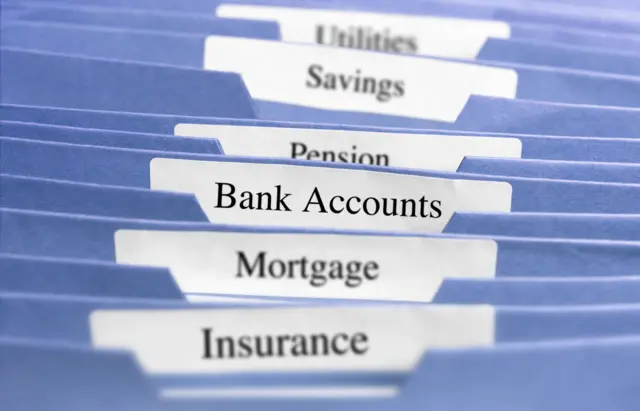 பார்வையற்றவர்கள், நிதி நிறுவனம்