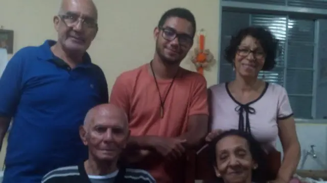 Maria Auxiliadora com os pais, o marido e o filho