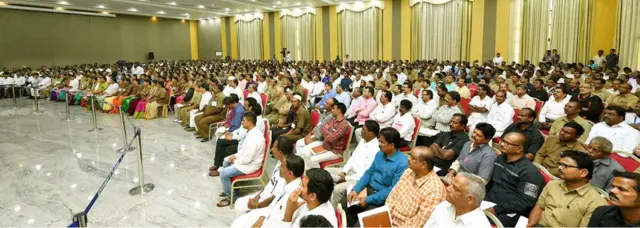 ఆర్టీసీ కార్మికులతో కేసీఆర్