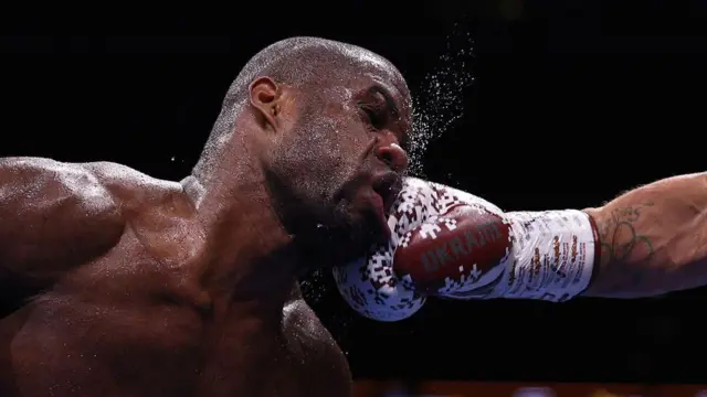 После второго падения Дюбуа уже не смог подняться.