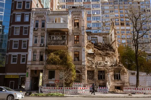 यूक्रेन ने 17 अक्टूबर को हुए हमले में रूस के कामिकाज़ी ड्रोन के इस्तेमाल का आरोप लगाया