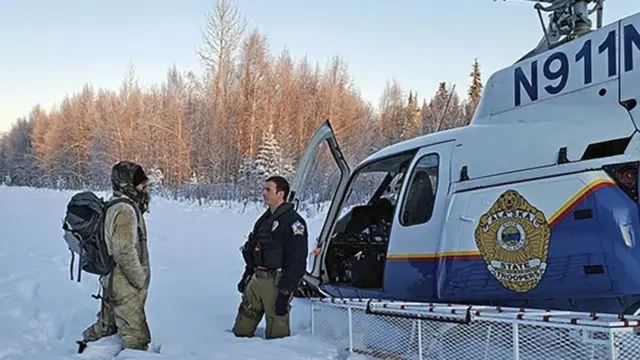 উদ্ধারকারীদের সাথে টাইসন স্টিল