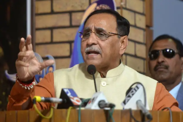 ગુજરાત, ખેડૂતો, પાકવીમો, ઇન્શ્યોરન્સ, ફસલ વીમા યોજના, વળતર, બીબીસી ગુજરાતી