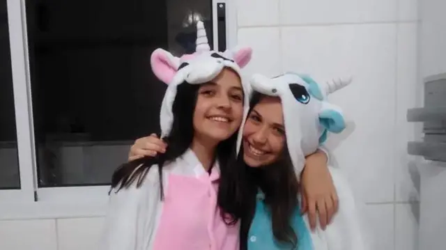 Carol e Maysa vestidasjogar no casino onlineunicórnios