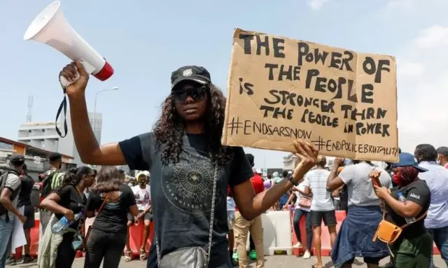 Ngagharịiwe Endsars malitere n'ọnwa Ọktoba 2020 n'akụkụ Naịjirịa dị iche iche megide okwu mmekpa ahụ n'aka ndị uweojii Naịjirịa.