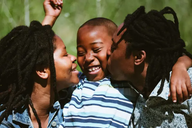 Parents avec leur fils