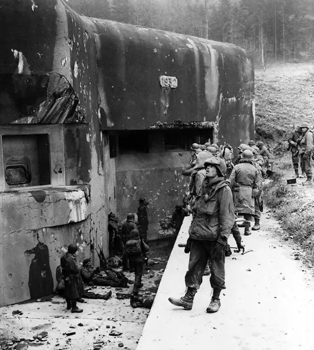 Американські бійці, бункер лінії Мажино