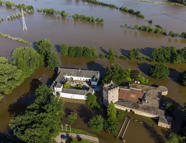 నెదర్లాండ్స్‌లో నీటమునిగిన ప్రాంతాలు