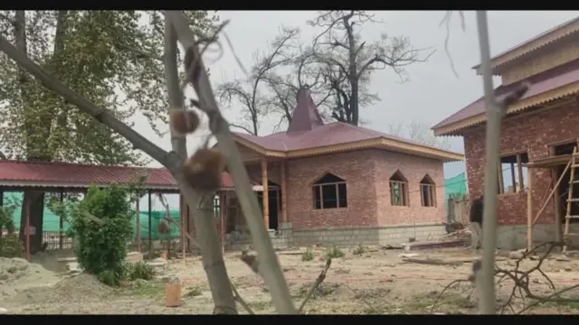 જમ્મુ-કાશ્મીર, કાશ્મીરી પંડિતો, કાશ્મીર ખીણ, ઉગ્રવાદ. પીડીપી, નેશનલ કૉન્ફરન્સ, ભાજપ, નરેન્દ્ર મોદી, બીબીસી ગુજરાતી 