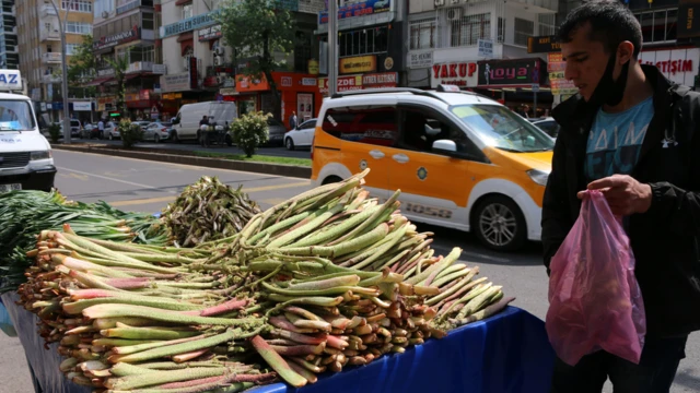 seyyar satıcı ışgın tezgahı