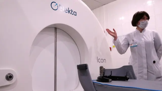 Медики говорят о возможных проблемах и с оборудованием для лучевой терапии