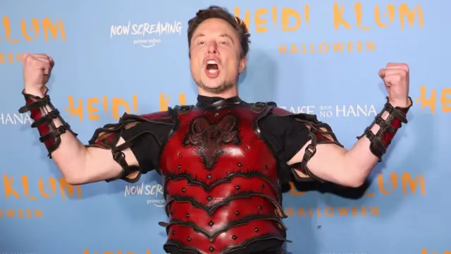 एलन मस्क ने ट्विटर का नियंत्रण अपने हाथ में लेने के बाद कंपनी में व्यापक छंटनी की योजना का एलान किया है