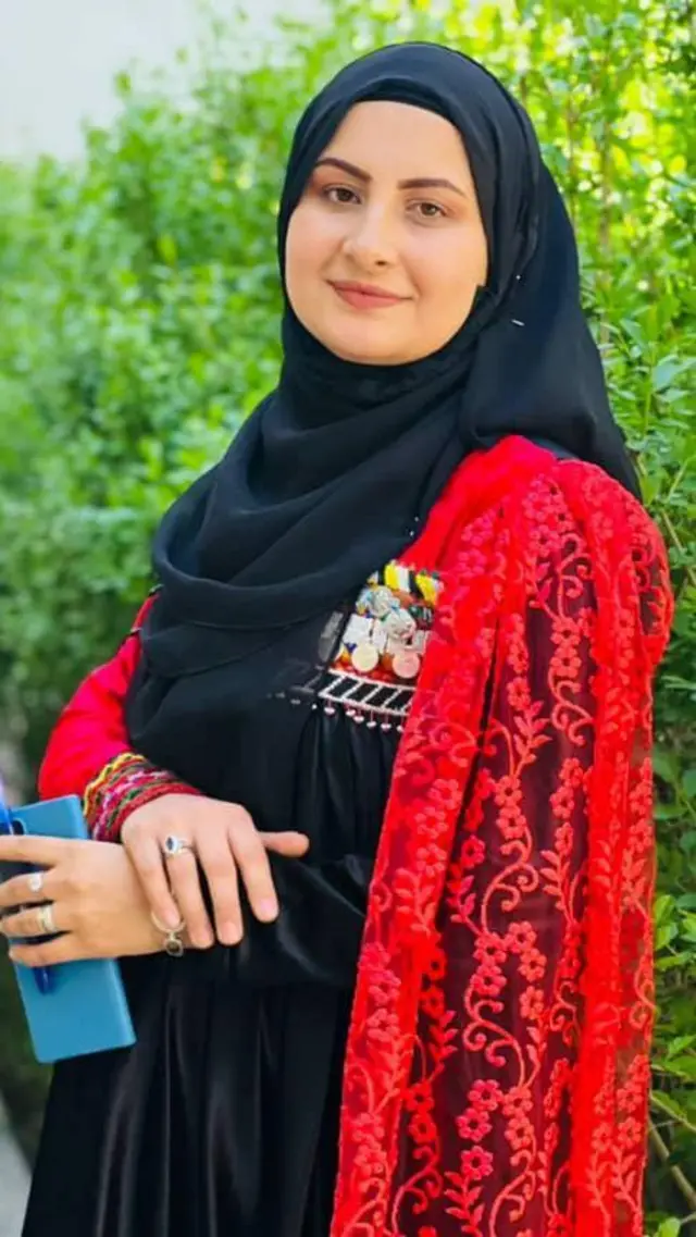 حسینه همدرد یوتیوبر افغان در کابل