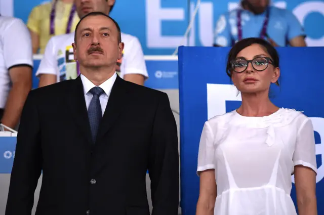 الهام علی‌اف و همسرش مهربان